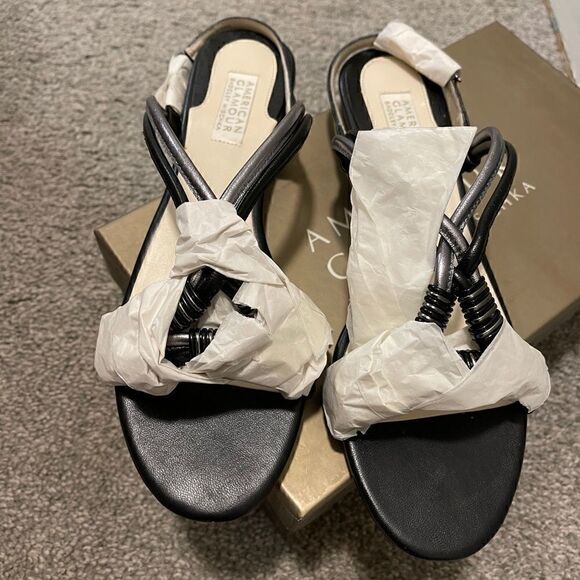 American Glamour byBadgley Mischka leather sandals - Picture 3 of 10